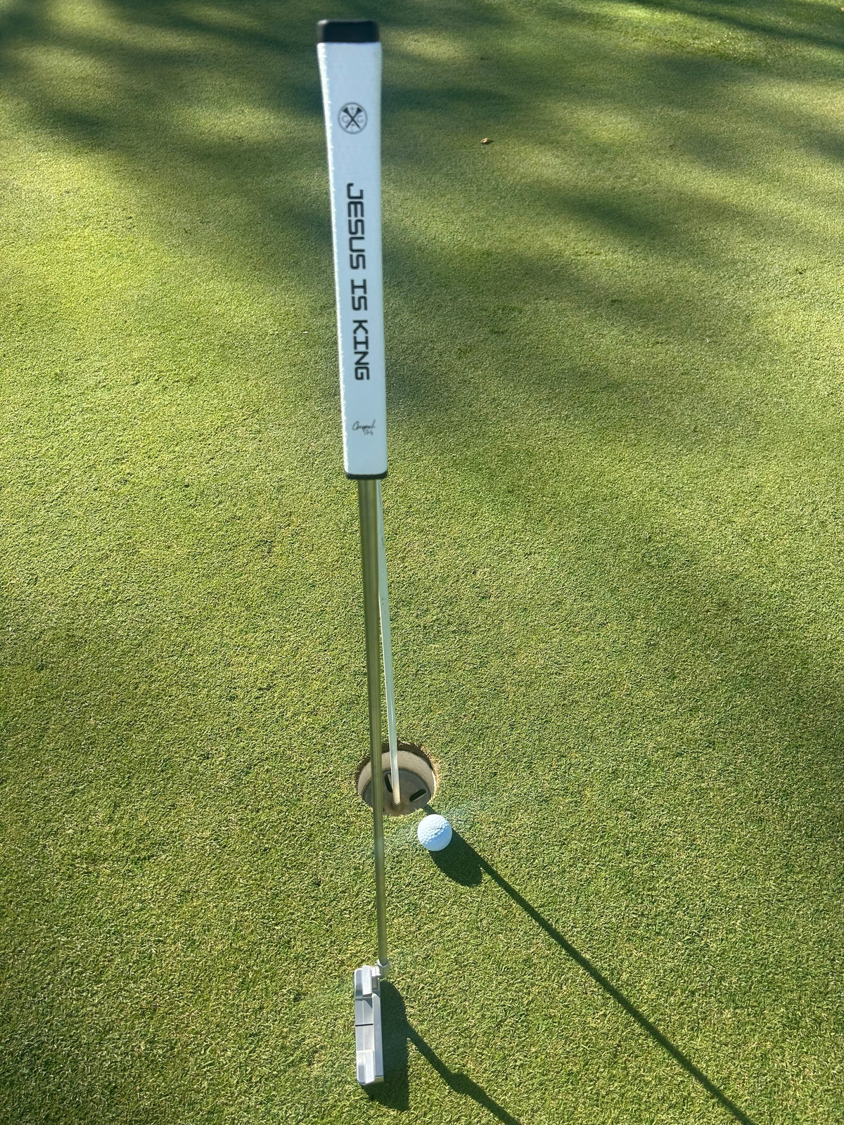 Jesus Is King - Golf Putter Grip
